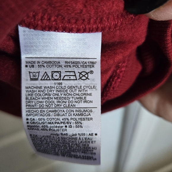 Old Navy NWT Plus Size Crewneck in Burgundy - Size 3x - Picture 8 of 8